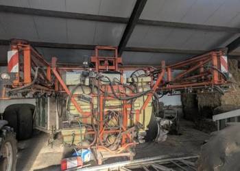Opryskiwacz Douven 24 metry 800 litrów sterowany elektronicznie