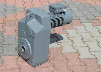 Motoreduktor 0.75kw. 9,5obr./min. z hamulcem. Firmy SEW