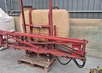 Sprzedam opryskiwacz 650 l 12m