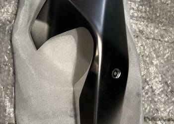 BMW R1250RS R1250R Osłona owiewka mocowanie silnika Prawa strona M112