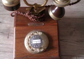Telefon Lyon w stylu retro – mosiądz, bakelit, drewno