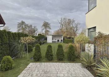 Mieszkanie z dużym ogrodem/cztery pokoje/ bliźniak