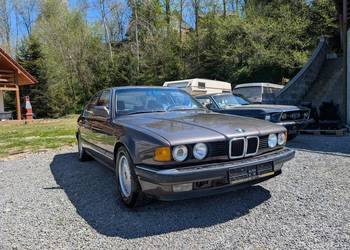 BMW E32 735i