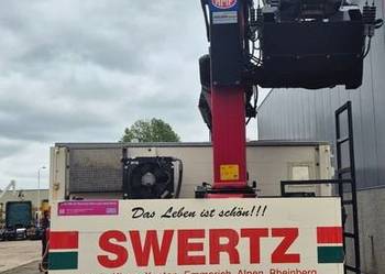 Budowlany skrzynia z tylnym dzwigiem