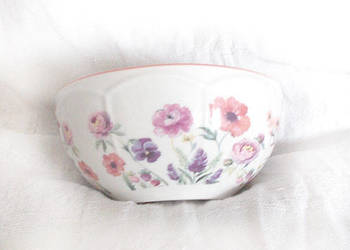 pastelowa miseczka w kwiatki, ceramiczna miseczka rustykalna nowa salaterka
