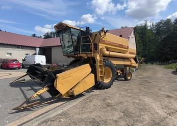 Kombajn zbożowy New Holland 32 TX  4 m Sieczkarnia Sprowadzony z NIEMIEC