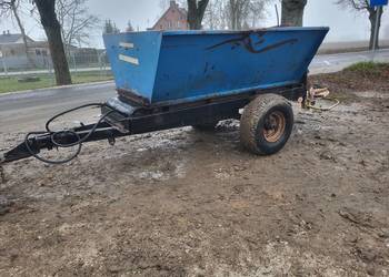Rozsiewacz wapna i nawozu. Rcw 3 , wapniarka . Możliwy transport.