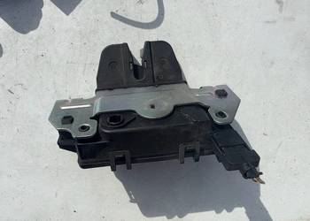 zamek tylnej klapy (bagażnika) Opel Astra H Zafira b