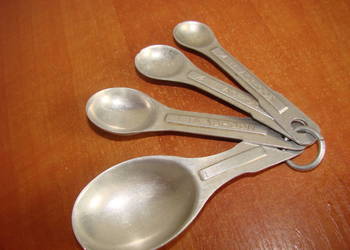 stare aluminiowe łyżeczki/miarki do herbaty stare aluminiowe łyżeczki/miarki do herbaty