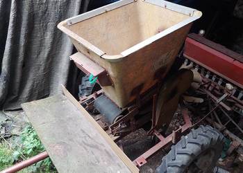 Rozsiewacz nawozów kos