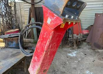 Młot wyburzeniowy hydrauliczny do koparko-ładowarki (mało używany,jak nowy)