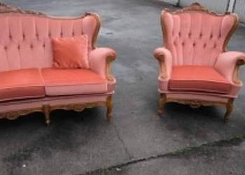 Elegancki komplet wypoczynkowy w stylu Ludwika XVI – sofa + 2 fotele. Meble