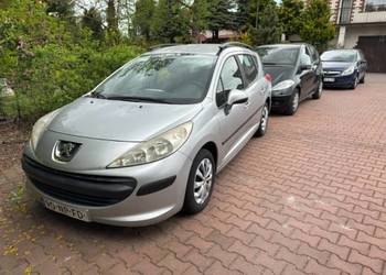 Sprowadzony po opłatach. 1.6 HDI 90KM bez dwumasy.