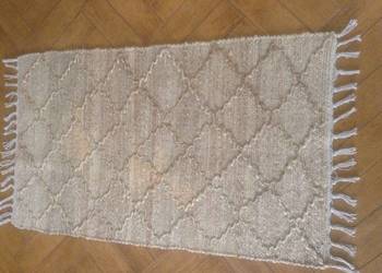 Dywanik z frędzlami-rękodzieło 120 x 70cm.