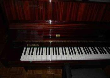 pianino Legnica