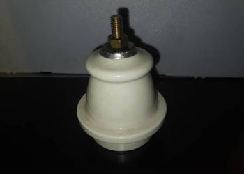 Izolatory przepustowe KF średniej mocy 58mm