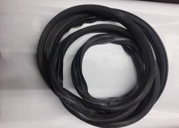 Ford KA MK II 2  uszczelka drzwi prawa pasażera