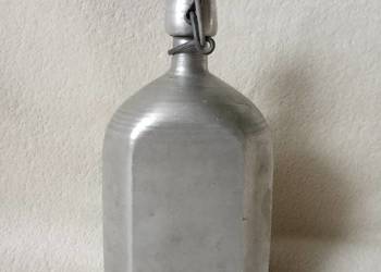 Manierka aluminiowa z porcelanowym korkiem lata 40-te