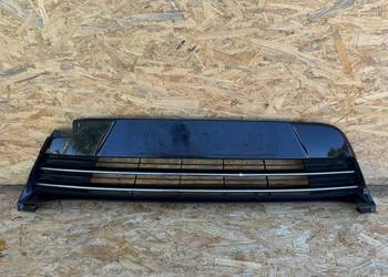 Środkowa kratka zderzaka przód Toyota verso lift 13-18 53112-0F070 Środkowa kratka zderzaka przód Toyota verso lift 13-18 53112-0F070