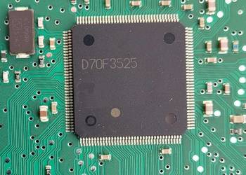 MCU D70F3526 QFP-144