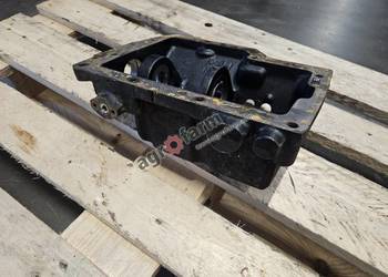 Obudowa przystawki New Holland T4.90N, T.100N