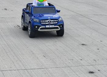 Samochód dla dzieci na akumulator MERCEDES BENZ X- CLASS PICKUP JEEP 2