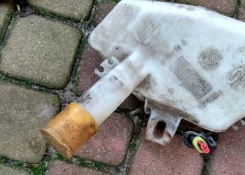 ZBIORNICZEK SPRYSKIWACZY FIAT SIENA ALBA 96-02r