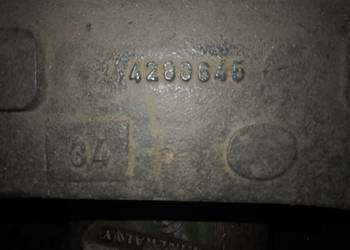 Suport przedniej osi massey Ferguson