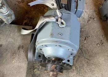 Motoreduktor SEW 1.5kW 1420/10 obr. hamulec