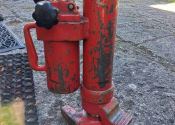 Podnośnik hydrauliczny słupkowy  10T