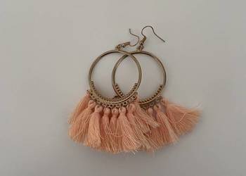 Złote kolczyki wiszące koła chwosty boho morelowe brzoskwiniowe Shein Złote kolczyki wiszące koła chwosty boho morelowe brzoskwiniowe Shein