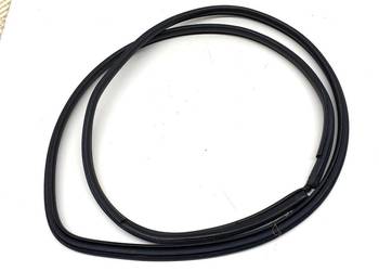 USZCZELKA DRZWI PRZÓD PRAWA WEWNĘTRZN LEXUS LBX Crossover