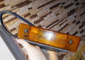 VW Passat B2 (Typ 32B) - lampa kierunkowskaz światło kierunek migacz Hella