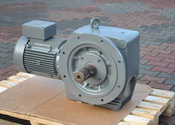 Motoreduktor kątowy 7.5kw. 23obr./min.. Firmy SEW
