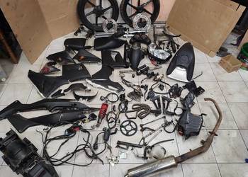 Honda CBR 125 JC34 2004r części lagi lampa bak czasza wiązka