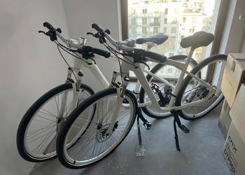 Dwa rowery Giant crossowe białe — komplet his & hers