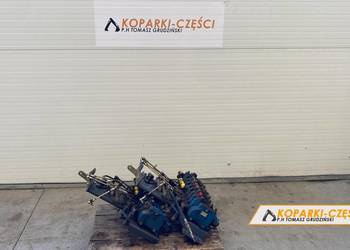 Rozdzielacz tylny kompletny New Holland LB, Hitachi FB, CASE 695 / 580