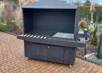 grill gastronomiczny cateringowy węglowy do środka lokalu