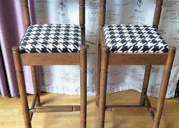 Dwa hokery krzesła barowe