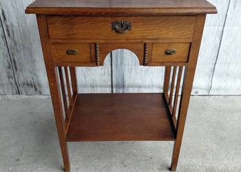 konsolka drewniana / 483