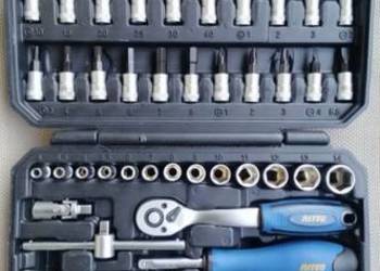 Zestaw kluczy, nasadek, bitów, grzechotka 46elementy Nowe Okazja