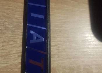 Emblemat- znaczek polecam.