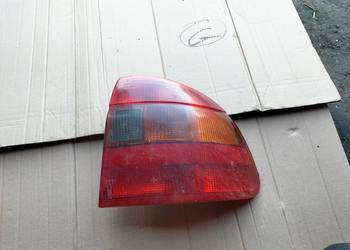 ASTRA F SEDAN WKŁAD LAMPY +  LAMPA TYŁ TYLNA PRAWA