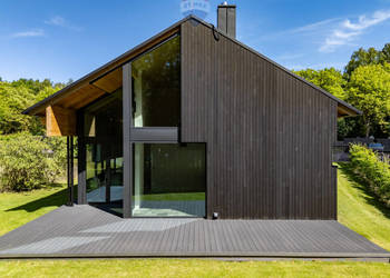 Luksusowy dom nad jeziorem, blisko morza