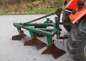 Pług 3-skibowy mały orlik do C330 T25 ORYGINAŁ Grudziądz bardzo ładny stan.