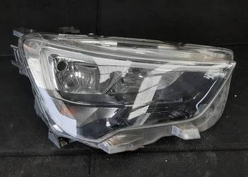 Opel combo E 2018- Lampa prawa przód