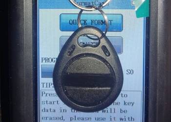 Bryloczek Brelok zbliżeniowy Domofonu ID RFID Programowanie.