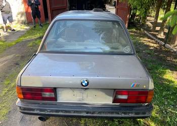 BMW E30 1.8 na czesci