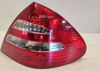 MERCEDES W211 LAMPA LEWY TYŁ A2118200464
