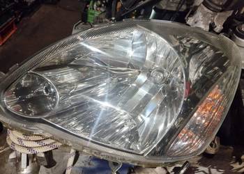lampa lampy przednie przód Toyota Yaris I FL LIFT/ PRZEDLIFT